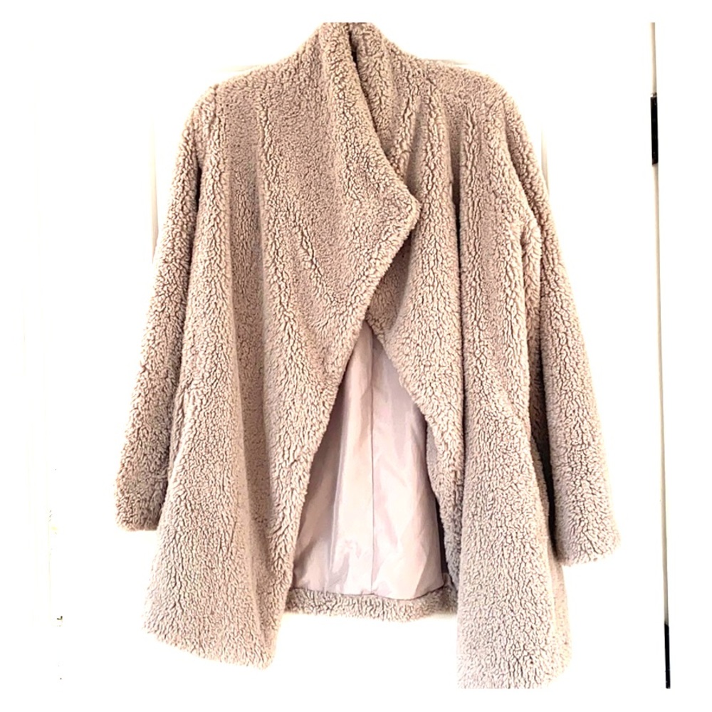 Trendy teddy coat by BB DAKOTA in Taupe 🧸